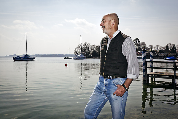 포토 JPG 해외이미지 백인 1 할아버지 노년 남자 호수 얼굴 생각 자연 한명 미소 사람 성인 야외 옆모습 희망 재킷 기쁨 회색 주름 아빠 은퇴 명상 싱글 코 세대 방법 세기 옛날 탈모 혼자 노화 카피스페이스 해외포토 서양인 감정 뷰포인트 컬러 컨셉 가족 모션 표정 신체부위 공백 외투 생태계 증상 파일형식 이미지허브