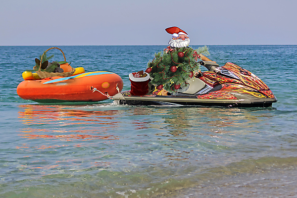 포토 JPG 해외이미지 나무 바다 크리스마스 휴가 선물 가면 사람없음 장식 태양 산타클로스 나뭇가지 행운 남쪽 클라우스 해외포토 자연요소 식물 기념일 컨셉 방향 파일형식 이미지허브