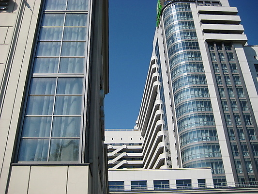 포토 JPG 해외이미지 주간 하늘 빌딩 사람없음 야외 건물 맑음 고층빌딩 해외포토 자연요소 건축물 날씨 파일형식 이미지허브