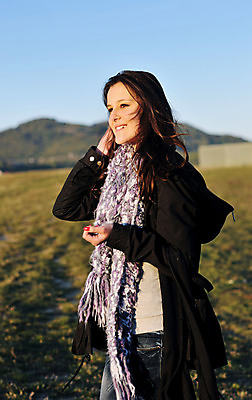 포토 JPG 해외이미지 백인 모델 학생 라이프스타일 계절 공원 여자 행복 자연 하늘 함께함 3 미소 사람 소녀 성인 사람없음 야외 10대 초록색 친구 청춘 뷰티 유행 우정 가을 신선 그룹 시원함 해외포토 서양인 공공시설 감정 어린이 컬러 컨셉 관계 청소년 표정 생활 생태계 파일형식 이미지허브