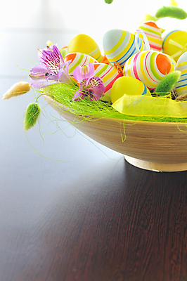 포토 JPG 해외이미지 꽃 리본 휴가 부활절 미술 사람없음 장식 빨간색 초록색 컬러풀 노란색 바구니 계란 봄 공백 축하 신용카드 그리기 그룹 작음 실크 활 질감 매듭 캔버스 옛날 해외포토 식물 계절 기념일 컬러 컨셉 모션 문화예술 금융 알 직물 크기 파일형식 이미지허브