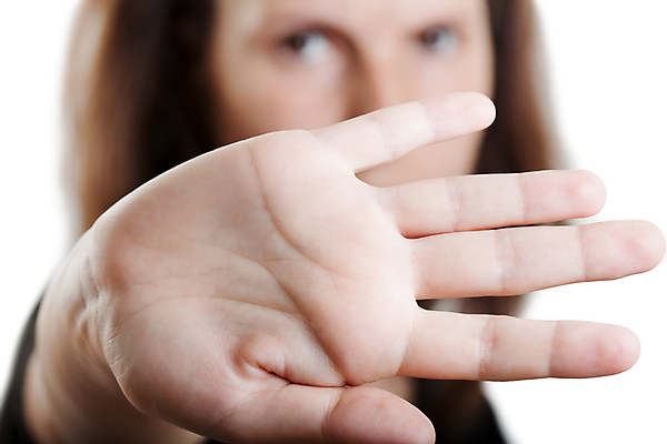 포토 JPG 해외이미지 백인 1 손 응시 여자 감정 얼굴 백그라운드 손가락 스트레스 한명 사람 손짓 성인 뷰티 머리 카메라 검은색 엄지손가락 슬픔 흰색 표현 관찰 잡기 좌절 보호 신비 무서움 비밀 수줍음 엿보기 사진사 슛 고립 숨기 우울증 해외포토 서양인 시선 컬러 컨셉 모션 신체부위 전자제품 질병 작가 파일형식 이미지허브