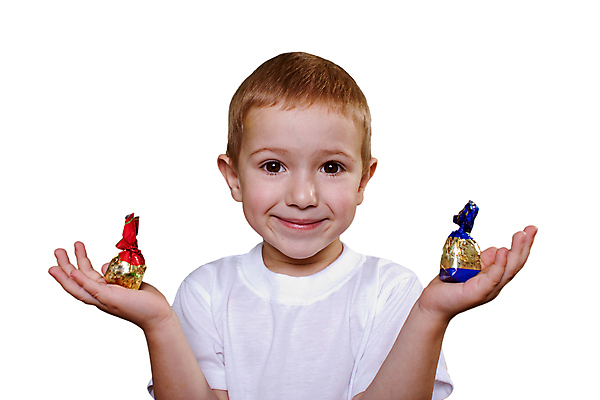 포토 JPG 해외이미지 손 행복 아들 얼굴 어린이 음식 백그라운드 디저트 막대사탕 사탕 한명 미소 사람 소년 뷰티 갈색 머리 초콜릿 엄지손가락 흰색 자녀 아기 잡기 입 달콤 맛 유혹 설탕 수집 먹기 만족 주기 상쾌 코코아 중독 충동구매 고립 해로움 해외포토 1 남자 감정 음료 컬러 컨셉 손가락 가족 모션 표정 신체부위 쇼핑 과소비 파일형식 이미지허브