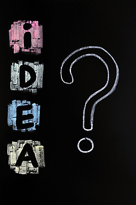 포토 JPG 해외이미지 디자인 백그라운드 컨셉 생각 상상 아이디어 창조 사람없음 컬러풀 검은색 칠판 에너지 흰색 질문 심볼 흔적 분필 문제 해결 대답 지능 해외포토 컬러 초크 파일형식 이미지허브