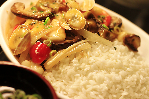 포토 JPG 해외이미지 음식 바다 밥 조개 사람없음 목재 일본 버섯 양념 사발 수프 해산물 후추 해외포토 나무 아시아 재료 어패류 사기그릇 향신료 파일형식 이미지허브