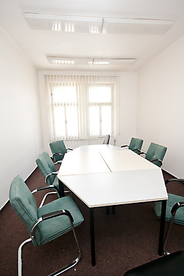 포토 JPG 해외이미지 의자 탁자 사람없음 내부 빛 사무실 카펫 방 회색 책상 화이트보드 심플 해외포토 컬러 가구 비즈니스 파일형식 이미지허브