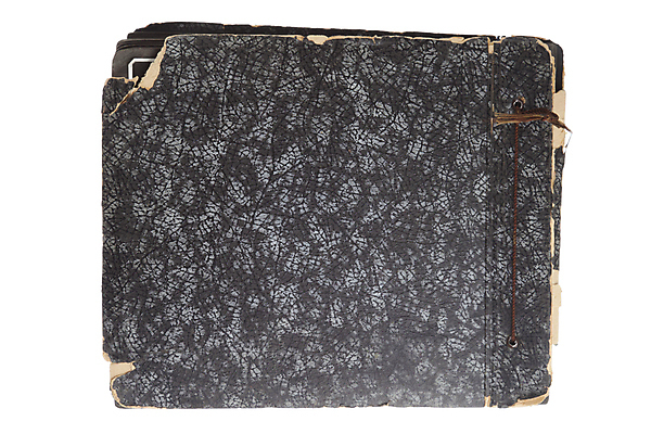 포토 JPG 해외이미지 디자인 종이 백그라운드 사람없음 장식 책 손상 수확 골동품 덮개 흰색 오픈 가죽 앨범 문서 복고 페이지 고립 구식 그런지 옛날 핸드메이드 포트폴리오 해외포토 컬러 컨셉 농업 뚜껑 파일형식 이미지허브