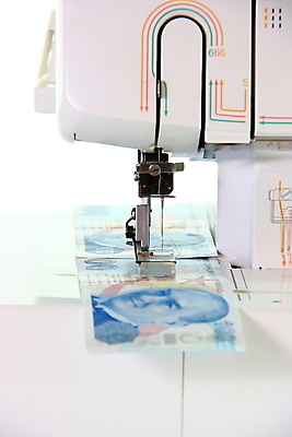 포토 JPG 해외이미지 직업 백그라운드 컨셉 돈 비즈니스 성공 사람없음 금융 경제 기계 장비 저축 흰색 수리 바느질 보고서 투자 고정 칠면조 진행 고립 수입 업그레이드 튀르키예 해외포토 아시아 컬러 조류 재산 파일형식 이미지허브