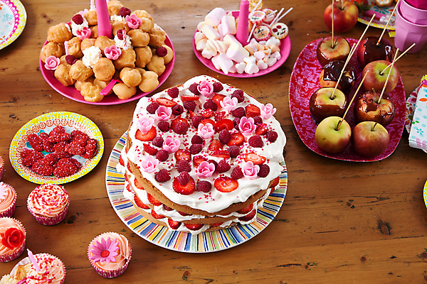 포토 JPG 해외이미지 음식 과일 디저트 사탕 사람없음 파티 케이크 축하 컵케이크 크림 맛있는 해외포토 컨셉 이벤트 파일형식 이미지허브