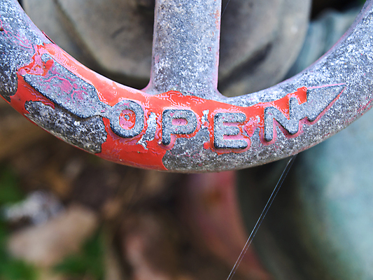 포토 JPG 해외이미지 손 산업 선 이동 교통시설 스트레스 손잡이 안전 사람없음 물 금속 힘 에너지 오픈 바퀴 닫기 역 기름 철 묘사 오브젝트 수도꼭지 파이프 날것 전염 화석 연료 가스 시스템 공학 세대 펌프 기본 땅바닥 압력 제어 조작 철강 파이프라인 공급 해외포토 자연요소 교육 음식 교통 컨셉 모션 재질 바닥 신체부위 질병 시설 파이프_관 감염 파일형식 이미지허브