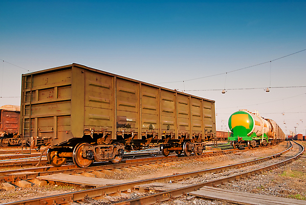 포토 JPG 해외이미지 산업 선 여행 농업 오렌지 비즈니스 교통시설 자동차 하늘 외벽 사람없음 가로 빨간색 상자 글로벌 갈색 금속 힘 장비 거래 기차 트럭 화물 바위 나뭇가지 도시 역 상품 컨테이너 땅 부식 상업 탱크 장면 연료 석탄 선로 철강 방식 해외포토 나무 육상교통 벽 컬러 교통 과일 재질 대중교통 운송업 돌_바위 시설 파일형식 이미지허브