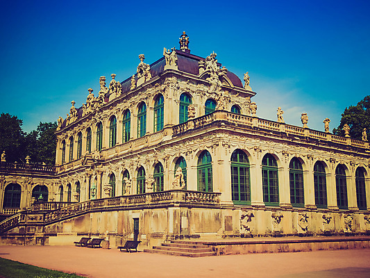 포토 JPG 해외이미지 유럽 독일 사람없음 상점 궁전 수확 계획 미술관 덧셈 수집 전시회 그림 복고 백자 법정 옛날 해외포토 나라 컨셉 고건축 농업 전시 도자기 수학 파일형식 이미지허브