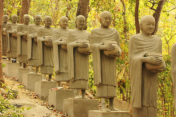 포토 JPG 해외이미지 아시아 건축양식 사람없음 조각상 사찰 캄보디아 구걸 해외포토 건축 나라 종교건축 조형물 파일형식 이미지허브