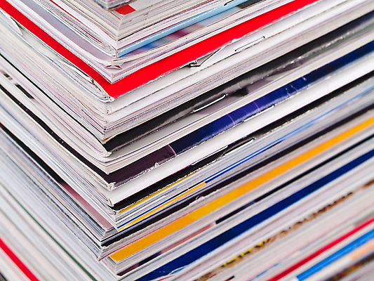 포토 JPG 해외이미지 교육 종이 백그라운드 비즈니스 텍스트 통신 새로움 프레임 사람없음 책 쌓기 자료 재활용 정보 흰색 그룹 역사 신문 가장자리 잡지 인쇄 다발 천 읽기 오브젝트 문서 롤 페이지 언론 흙더미 접기 출판 표제 해외포토 컬러 컨셉 모션 간행물 흙 직물 뉴스 둘레 친환경 파일형식 더미 이미지허브