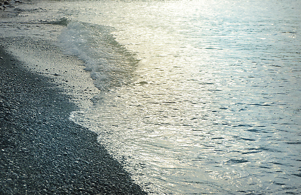 포토 JPG 해외이미지 파도 바다 백그라운드 패턴 자연 벽지 표면 아침 풍경 사람없음 물 여름 파란색 빛 강 햇빛 뷰티 반사 갈색 일출 검은색 새벽 거품 회색 조약돌 흰색 물방울 서핑 은색 묘사 질감 심플 노려봄 내추럴 고체 해외포토 주간 자연요소 계절 컬러 무늬 표정 태양 노을 돌_바위 수상스포츠 생태계 파일형식 이미지허브