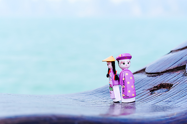 포토 JPG 해외이미지 모델 전통 커플 드레스 아시아 문화 인형 바다 조각 여행 백그라운드 컨셉 자연 미술 사람없음 야외 목재 장식 빨간색 물 세트 컬러풀 장난감 조각상 숫자 여행객 수확 골동품 보트 극장 제비꽃 심볼 베트남 기념품 수공예 자석 꼭두각시 핸드메이드 해외포토 자연요소 나무 문자 옷 꽃 나라 컬러 농업 배_교통 재료 관계 문화예술 사람 조형물 동남아시아 공예 오브젝트 생태계 파일형식 이미지허브