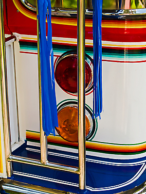 포토 JPG 해외이미지 디자인 교통시설 자동차 유리 사람없음 장식 빨간색 파란색 빛 금속 수확 골동품 흰색 램프 역사 클래식 그릴 은색 수집 지프 향수 묘사 속도 복고 광택 구식 복원 옛날 자동 철강 회복 스타일 필리핀사람 해외포토 육상교통 컬러 교통 컨셉 농업 승용차 재질 주방용품 조명 화장품 시설 파일형식 이미지허브