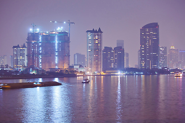 포토 JPG 해외이미지 교통수단 비즈니스 건축양식 모션 하늘 호텔 조명 사람없음 건물 물 파란색 강 도시풍경 탑 항구 고층빌딩 황혼 새벽 도시 도심 야간 시티라이프 타운 명승지 혼란 선박 해외포토 자연요소 라이프스타일 건축물 건축 컬러 교통 컨셉 수상교통 교통시설 숙소 풍경 빌딩 일몰 파일형식 이미지허브