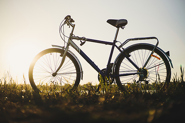 포토 JPG 해외이미지 라이프스타일 실루엣 호수 스포츠 여행 백그라운드 자연 하늘 휴가 건강 사랑 사람 취미 사람없음 야외 물 파란색 햇빛 태양 뷰티 일출 자전거 어둠 일몰 추위 수확 바퀴 저녁 큼 순환 혼자 카피스페이스 해외포토 자연요소 감정 컬러 농업 모션 촬영기법 생활 노을 바이크 공백 야간 크기 생태계 파일형식 이미지허브