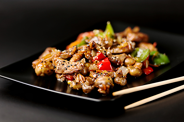 포토 JPG 해외이미지 전통 접시 음식 채소 젓가락 태국 양파 육류 돼지고기 스테이크 요리 씨앗 동양인 사람없음 빨간색 초록색 노란색 일본 식사 중국 소고기 종 흰색 뜨거움 고명 프라이팬 닫기 속도 매움 깨 후추 대두 전문 비용 맛있는 해외포토 식물 식기 아시아 컬러 식재료 모션 주방용품 서양음식 수저 인종 경제 조미료 맛 향신료 파일형식 이미지허브