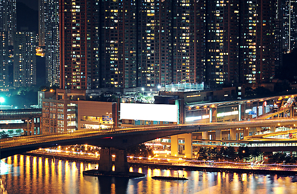 포토 JPG 해외이미지 건축양식 사람없음 건물 빛 도시풍경 고층빌딩 도시 보트 도심 야간 해외포토 자연요소 건축물 건축 배_교통 풍경 빌딩 파일형식 이미지허브