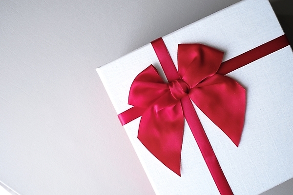 포토 JPG 해외이미지 리본 회색배경 실내 사람없음 선물상자 한개 해외포토 1 백그라운드 선물 내부 상자 회색 파일형식 이미지허브