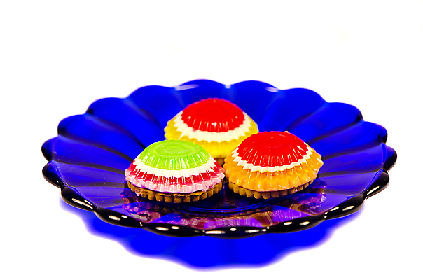 포토 JPG 해외이미지 행복 음식 백그라운드 가족 유리 디저트 주택 3 사람없음 빨간색 파란색 컬러풀 갈색 쿠키 케이크 흰색 그룹 달콤 맛 먹기 오브젝트 젤리 칼로리 고립 마멀레이드 맛있는 해외포토 감정 컬러 컨셉 관계 모션 재질 건물 잼 파일형식 이미지허브