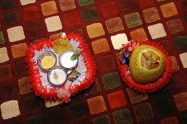 포토 JPG 해외이미지 아시아 문화 밥 사람없음 물 기도 아기 이슬람교 인도네시아 코코넛 왁스 해외포토 자연요소 나라 종교 음식 과일 사람 파일형식 이미지허브