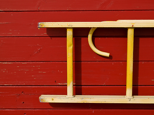 포토 JPG 해외이미지 벽 백그라운드 컨셉 사다리 사람없음 건물 목재 빨간색 노란색 공구 긴급 구출 수리 큼 오브젝트 상승 오르기 목공예 단계 수목 해외포토 나무 건축물 컬러 재료 모션 도구 도움 크기 공예 파일형식 이미지허브