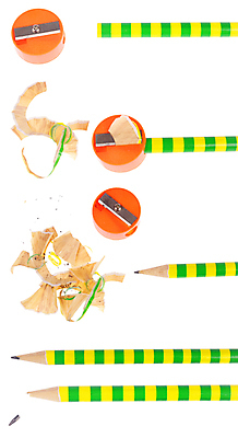 포토 JPG 해외이미지 디자인 교육 백그라운드 사람없음 목재 컬러풀 연필 장비 흰색 공구 그림 날카로움 고립 깨짐 부스러기 흑연 해외포토 나무 컬러 컨셉 재료 학용품 필기구 도구 광석 파일형식 이미지허브