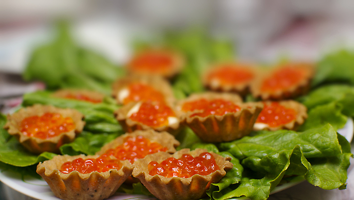 포토 JPG 해외이미지 빵 잎 성공 기념 샌드위치 건강 어류 사람없음 빨간색 초록색 반사 파티 식당 식사 저녁식사 흰색 신선 오픈 재산 고급 맛 바게트 상추 먹기 해산물 연어 뷔페 절임 짠맛 캐비아 맛있는 해외포토 식물 음식 컬러 컨셉 채소 식재료 모션 이벤트 금융 상점 수중동물 파일형식 이미지허브