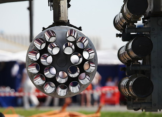 포토 JPG 해외이미지 날개 경사 사람없음 힘 총 로켓 칼날 방어 헬리콥터 공항 공격 미사일 충돌 오브젝트 항공 군용 싸움 전쟁 보안 육군 우주산업 총포 해외포토 산업 무기 교통시설 모션 비행기 군대 어류 안전 우주 파일형식 이미지허브