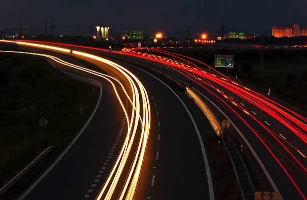포토 JPG 해외이미지 도로 길 선 여행 백그라운드 이동 건축양식 교통시설 모션 자동차 추상 전등 거리 사람없음 건물 빨간색 빛 도시풍경 어둠 황혼 운전 도시 고속도로 도심 야간 저녁 사인 속도 역동적 장면 타운 방법 블러 자동 해외포토 자연요소 건축물 건축 육상교통 컬러 교통 컨셉 무늬 조명 풍경 일몰 시설 파일형식 이미지허브