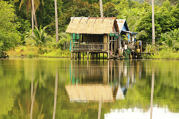 포토 JPG 해외이미지 전통 공원 아시아 바다 여행 건축양식 주택 사람없음 목재 물 강 반사 마을 보트 숲 방파제 캄보디아 지역 전국 해외포토 자연요소 나무 공공시설 건축 나라 배_교통 재료 건물 파일형식 이미지허브