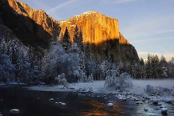 포토 JPG 해외이미지 나무 구름 공원 상징 겨울 풍경 사람없음 물 파란색 빛 강 일출 골짜기 계곡 일몰 캠핑 하이킹 흰색 황금 저녁 그림 캘리포니아 요세미티국립공원 전국 화강암 해외포토 자연요소 식물 계절 공공시설 컬러 자연 레저 국립공원 노을 미국 암석 야간 파일형식 이미지허브