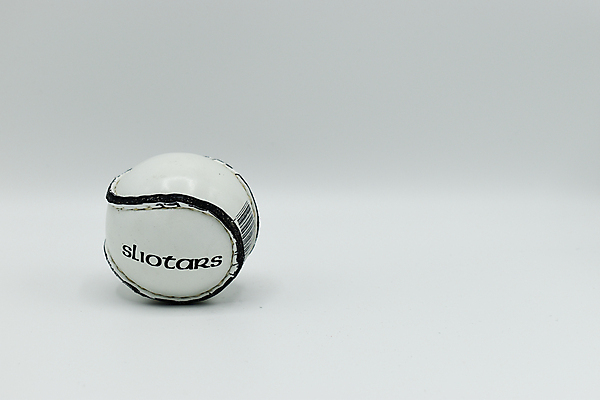 포토 JPG 해외이미지 문화 스포츠 백그라운드 공 사람없음 흰색 흰배경 아일랜드 고립 해외포토 유럽 컬러 파일형식 이미지허브