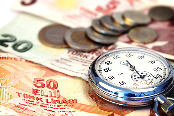 포토 JPG 해외이미지 종이 시계 컨셉 돈 비즈니스 성공 미래 선물 사람없음 금융 기구 시간 업무 절약 재산 방향 심볼 사인 투자 결제 과거 통과 칠면조 계산서 자금 해외포토 조류 경제 작업 파일형식 이미지허브