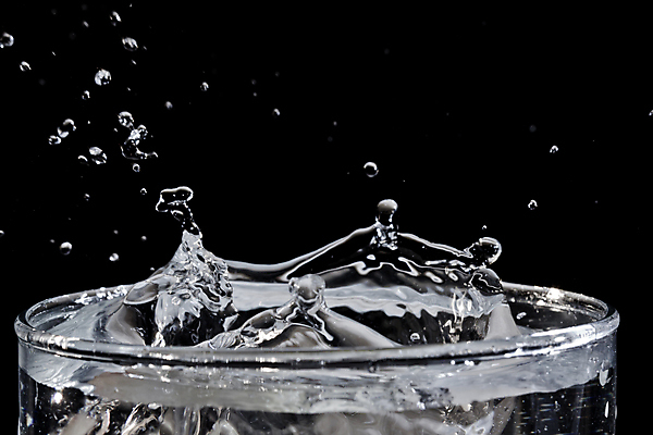 포토 JPG 해외이미지 조각 과일 모션 유리 사람없음 파란색 얼음 신선 떨어짐 사과 시원함 해외포토 자연요소 컬러 컨셉 재질 파일형식 이미지허브