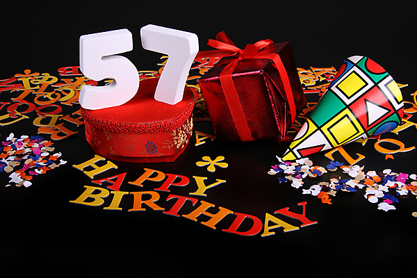 포토 JPG 해외이미지 식물 캐릭터 기념일 꽃 행복 종이 분홍색 꽃다발 컨셉 잎 자연 검은배경 기념 선물 이벤트 사람없음 장식 빨간색 숫자 장미 파티 놀람 낭만 벚꽃 흰색 축하 인사 신용카드 생일 활 열정 꽃가루 판지 7 해외포토 문자 감정 컬러 백그라운드 표정 금융 검은색 예절 가루 생태계 파일형식 이미지허브