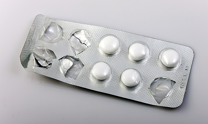 포토 JPG 해외이미지 백그라운드 건강 병원 사람없음 치료 알약 약 반사 고통 의사 흰색 독약 닫기 약초 질병 약국 두통 처방 비타민 중독 조제 고립 돌봄 마약 약사 진통제 치료제 헬프 항생제 해외포토 감정 컬러 의학 모션 의료진 도움 풀_식물 만들기 영양소 파일형식 이미지허브