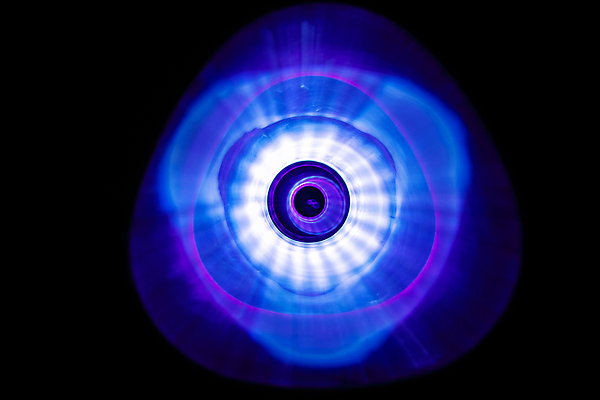 포토 JPG 해외이미지 디자인 물결 음악 파도 백그라운드 이동 모션 추상 기술 사람없음 파란색 빛 디지털 보라색 힘 소리 에너지 덮개 원형 액체 볼륨 신비 크리스탈 제비꽃 라디오 디스코 오디오 방송 전염 마법 리듬 뮤지컬 베이스 블러 엘리먼트 최면 환상 효과 해외포토 도형 꽃 바다 컬러 컨셉 무늬 현악기 문화예술 전자제품 뚜껑 춤 질병 광석 감염 파일형식 이미지허브