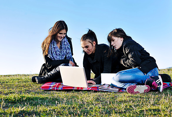포토 JPG 해외이미지 백인 학생 라이프스타일 계절 공원 여자 교육 행복 자연 하늘 함께함 미소 웃음 사람 소녀 성인 사람없음 야외 10대 초록색 친구 노트북 스터디 컴퓨터 청춘 뷰티 공책 우정 기쁨 가을 그룹 해외포토 서양인 공공시설 감정 어린이 컬러 컨셉 관계 청소년 문구용품 표정 생활 전자제품 학습 생태계 파일형식 이미지허브