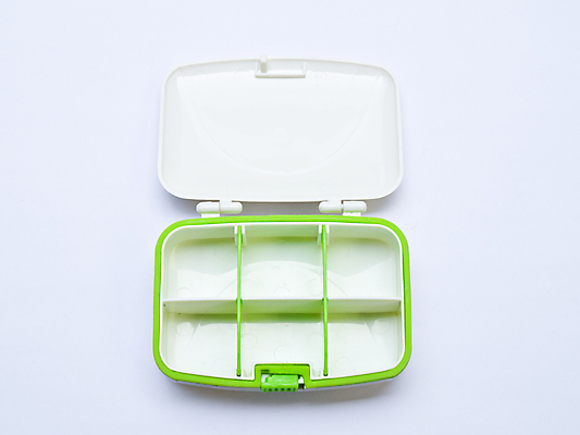 포토 JPG 해외이미지 건강 사람없음 일상 치료 상자 숫자 알약 약 잡기 일주일 보호 주머니 컨테이너 플라스틱 약국 흰배경 객실 시스템 패키지 수납 보충 돌봄 마약 복용 제어 조언 캡모자 해외포토 문자 모자_잡화 산업 백그라운드 컨셉 의학 모션 재질 라이프 흰색 파일형식 이미지허브