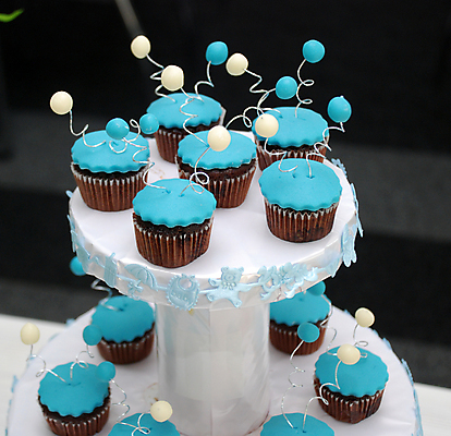 포토 JPG 해외이미지 사람없음 장식 파란색 여러개 달콤 컵케이크 해외포토 컬러 다수 케이크 맛 파일형식 이미지허브