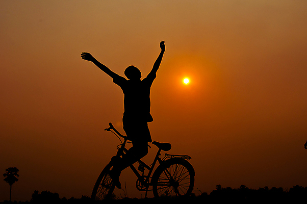 포토 JPG 해외이미지 라이프스타일 행복 감정 실루엣 스포츠 여행 컨셉 밭 자연 하늘 휴가 건강 서기 소년 사람없음 야외 운동 자전거 힘 일몰 에너지 자유 저녁 사이클링 바이킹 필승 해외포토 남자 어린이 농업 모션 촬영기법 생활 노을 바이크 우승 야간 육상스포츠 생태계 파일형식 이미지허브