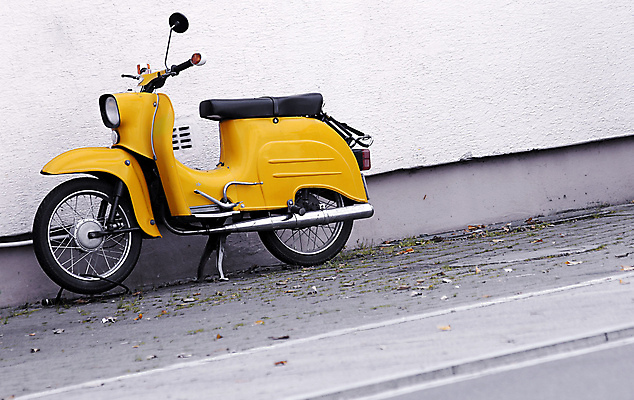 포토 JPG 해외이미지 전통 유럽 문화 도로 의자 오렌지 교통시설 거리 사람없음 야외 옆모습 노란색 자전거 이탈리아 거울 스쿠터 오토바이 수확 흰색 도시 바퀴 역사 클래식 시원함 주차 속도 복고 타이어 장면 타운 안장 모터 프랑스어 옛날 지원 스타일 해외포토 문자 나라 길 뷰포인트 컬러 가구 교통 컨셉 농업 과일 바이크 시설 파일형식 이미지허브