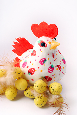 포토 JPG 해외이미지 전통 조류 휴가 부활절 사람없음 장식 장난감 계란 치킨 암탉 핸드메이드 해외포토 동물 기념일 알 닭 암컷 닭고기요리 파일형식 이미지허브