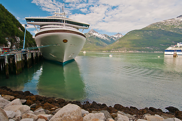포토 JPG 해외이미지 공원 여행 교통시설 자연 하늘 아침 휴가 산 사람없음 물 파란색 반사 일출 항구 얼음 미국 새벽 방 보트 크루즈 포트 닻 알래스카 그만 눈내림 해외포토 주간 자연요소 공공시설 컬러 교통 북아메리카 배_교통 눈_날씨 노을 시설 생태계 파일형식 이미지허브