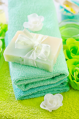 포토 JPG 해외이미지 꽃 리본 사람없음 초록색 수건 스파 스파용품 비누 아로마테라피 해외포토 식물 컬러 위생용품 오브젝트 테라피 파일형식 이미지허브