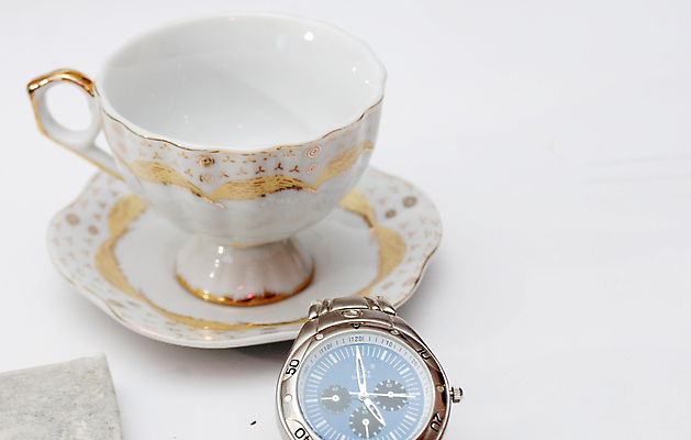 포토 JPG 해외이미지 그릇 식기 음료 유리 사람없음 컵 빨간색 컬러풀 운동 반사 신선 뜨거움 투명 액체 약초 찻잔 자르기 심볼 향기 건강식 고립 해외포토 음식 컬러 모션 재질 잔 건강 풀_식물 냄새 파일형식 이미지허브